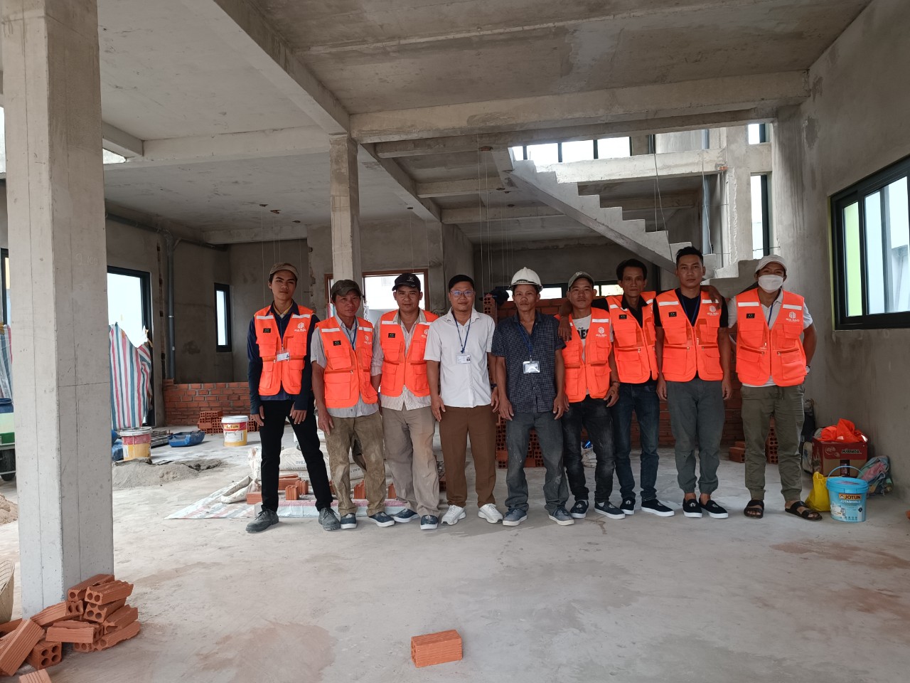 đội ngu xây, cải tạo, dịch vụ sơn nhà gia bảo house