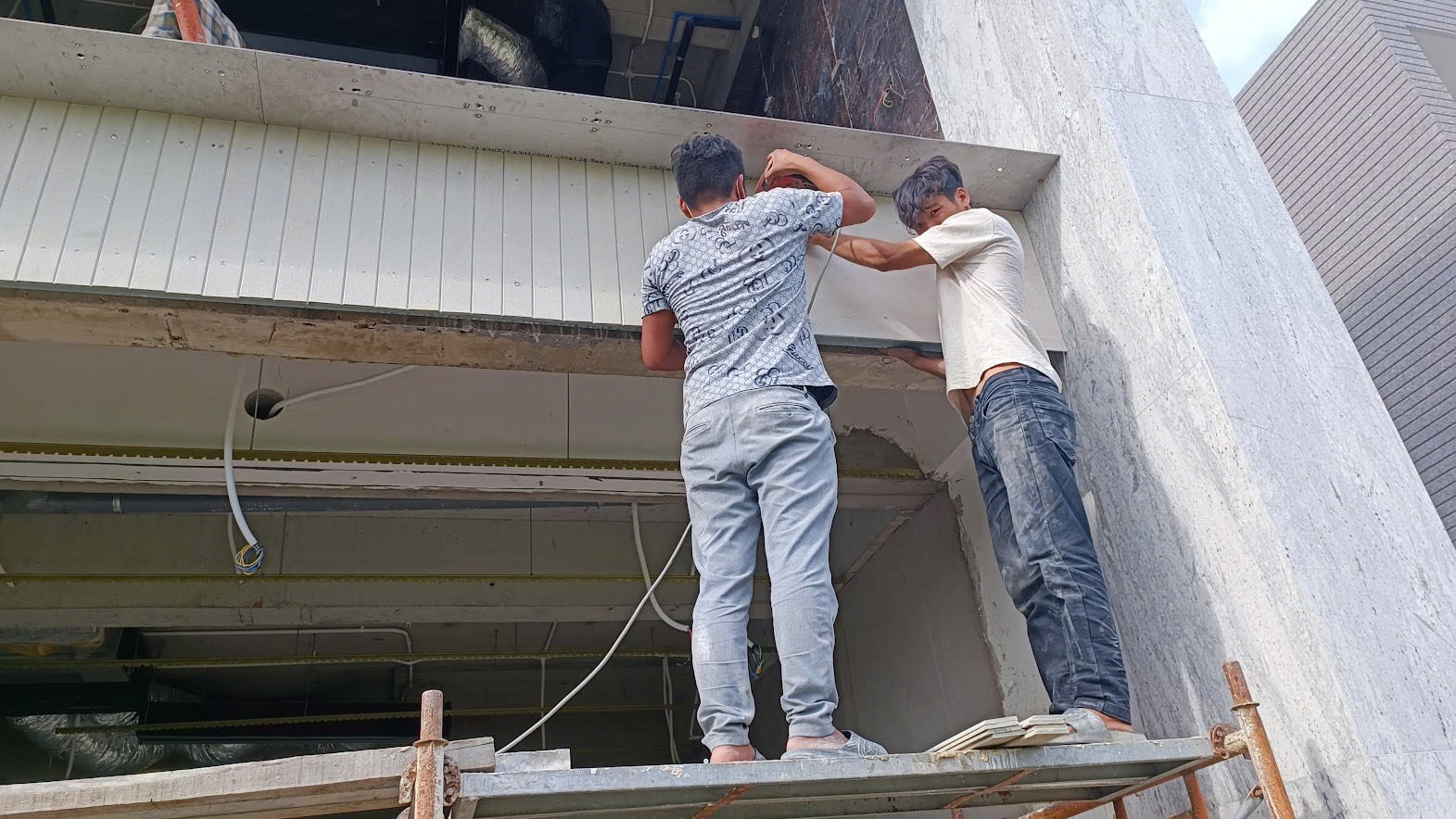 cải tạo và sửa chữa nhà hàng tại quận 7