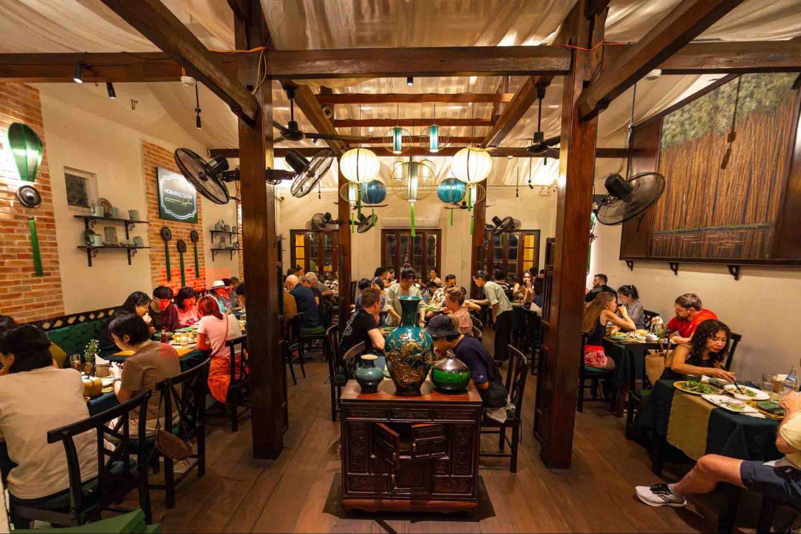Phong cách ẩm thực địa phương